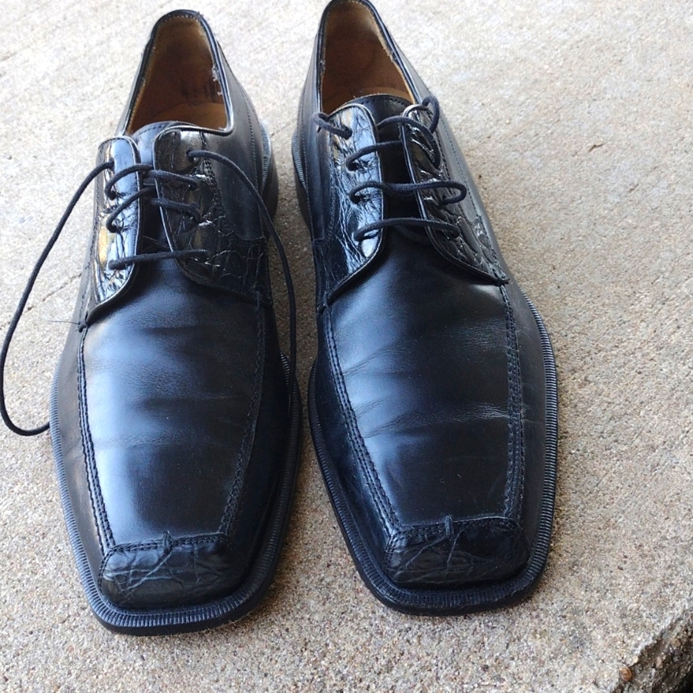 MEZLAN Genuine Leather Crocodile Detail